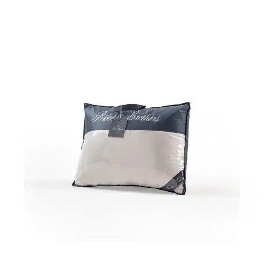 Brooks Brothers 10% Goose Down 90% feathers Queen Size Bed Pillow 20”x30”